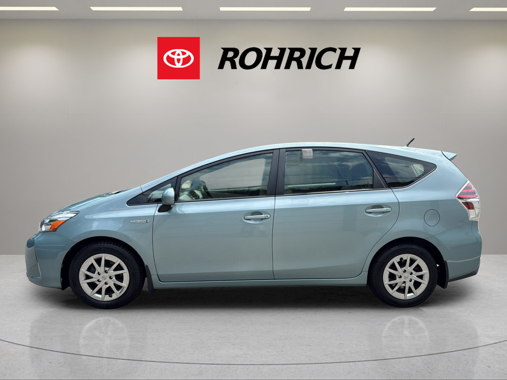 Used 2016 Toyota Prius V Three FWD image 9