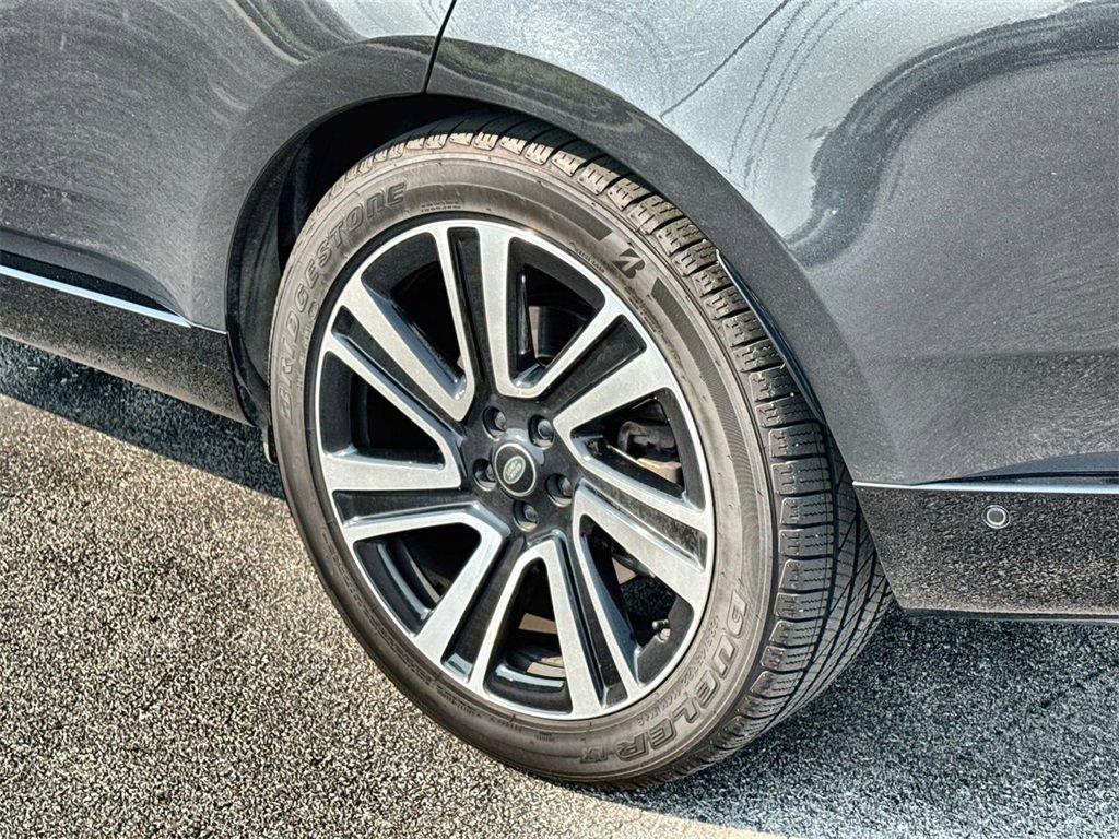 Certified 2023 Land Rover Range Rover SE image 11