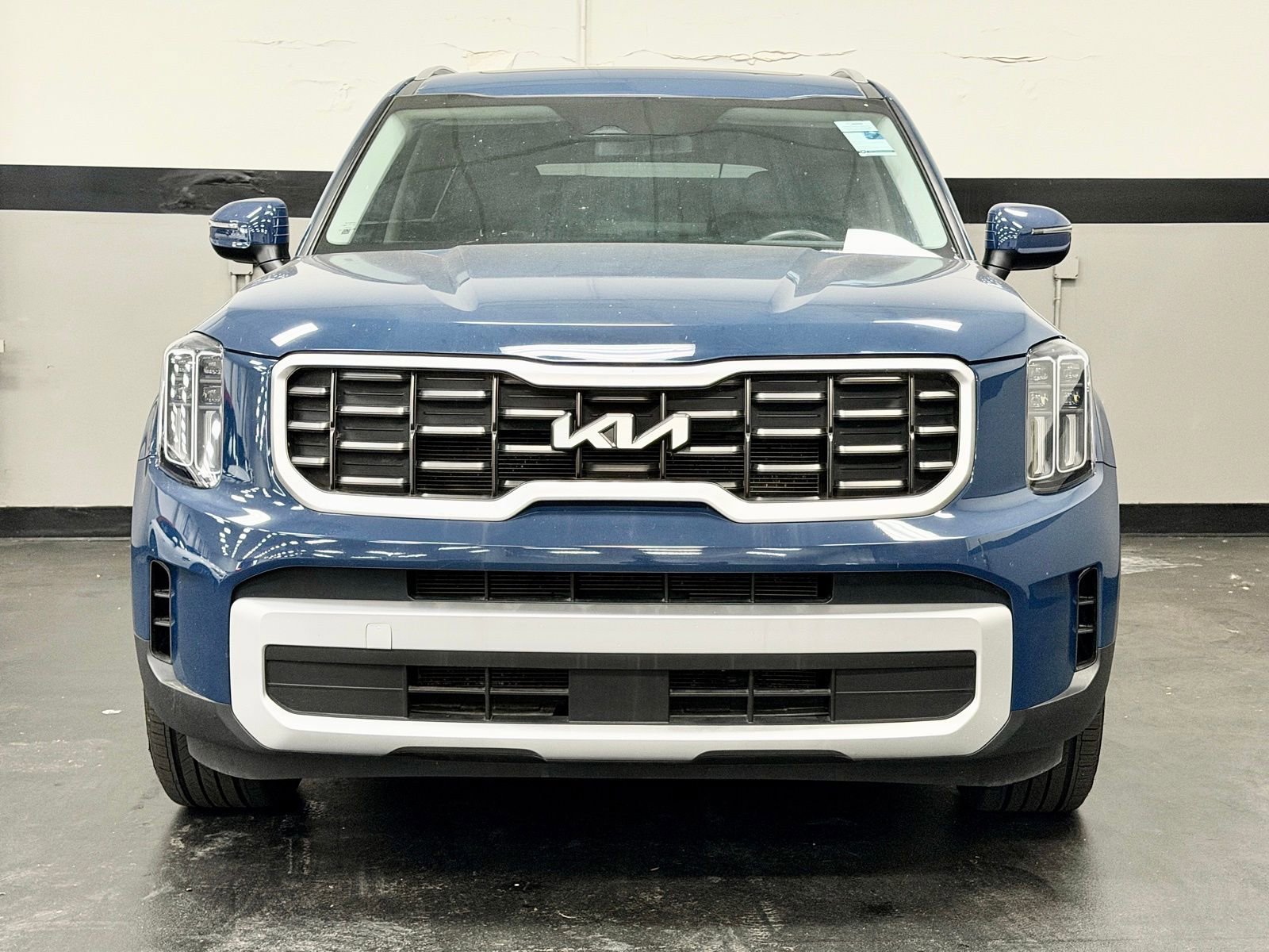 Used 2025 Kia Telluride S image 6