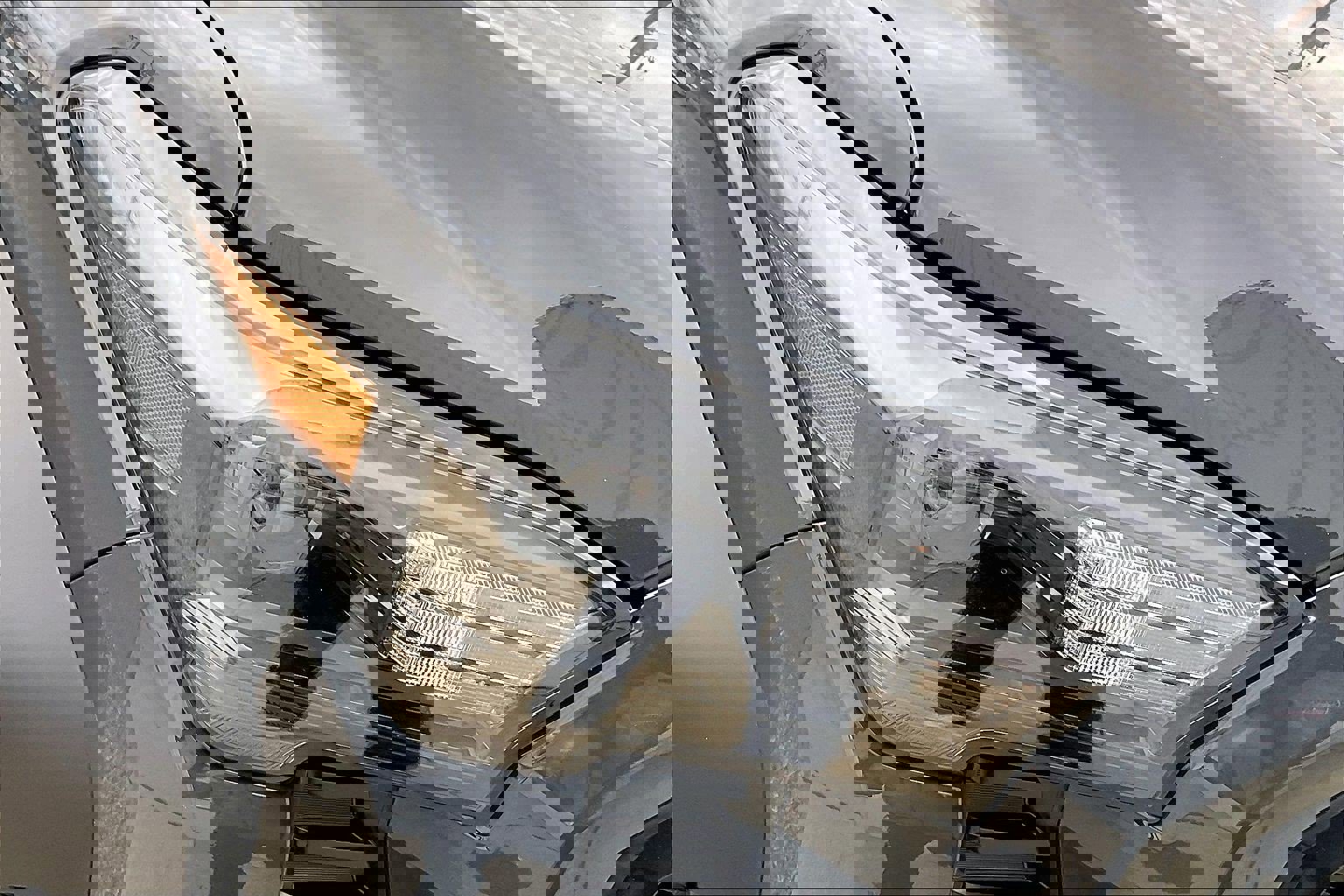 Used 2025 Toyota Tacoma TRD Off-Road image 32