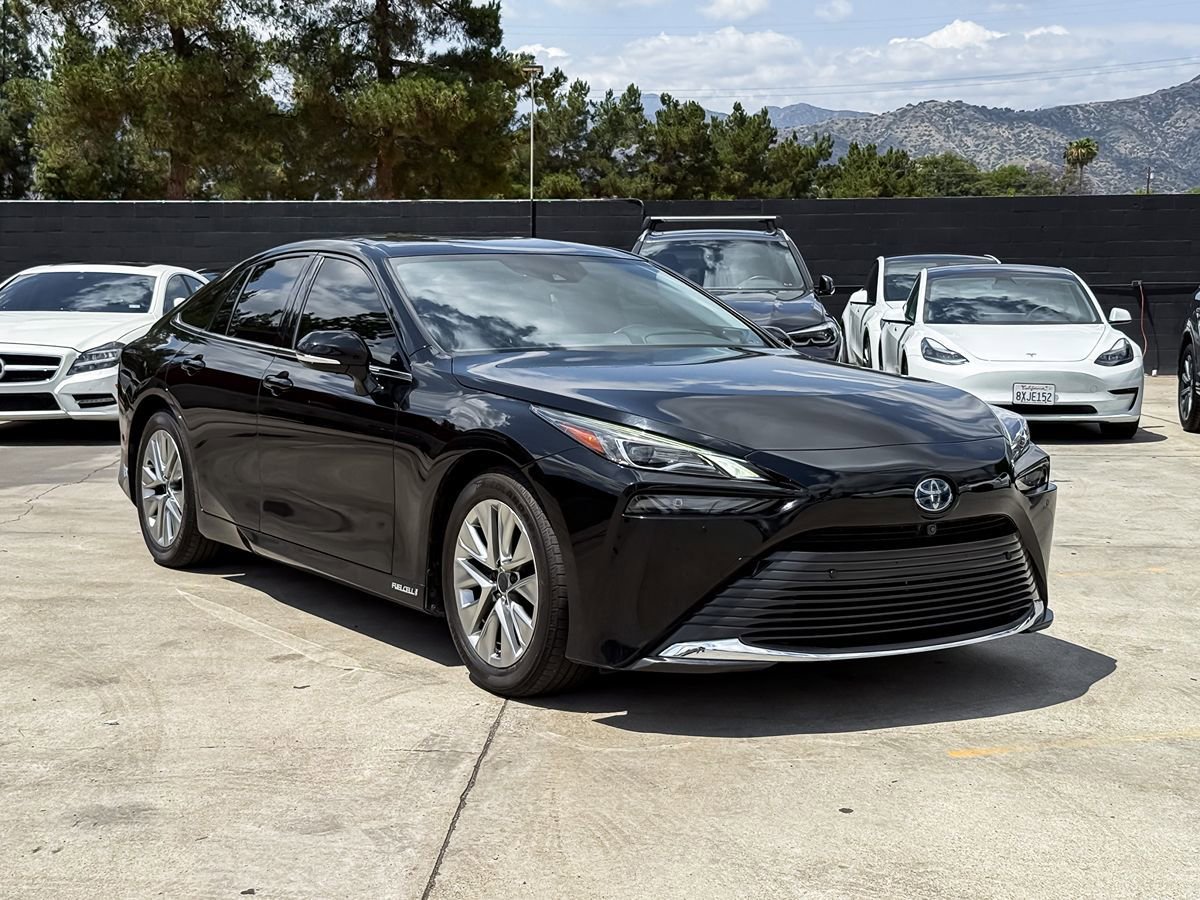 Used 2021 Toyota Mirai w/ Advanced Technology Package RWD image 3