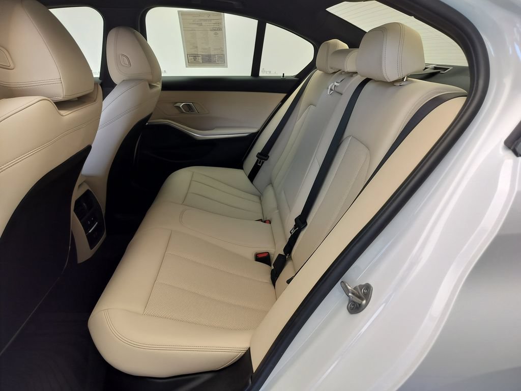 Certified 2026 BMW 330i Sedan w/ Convenience Package RWD image 18