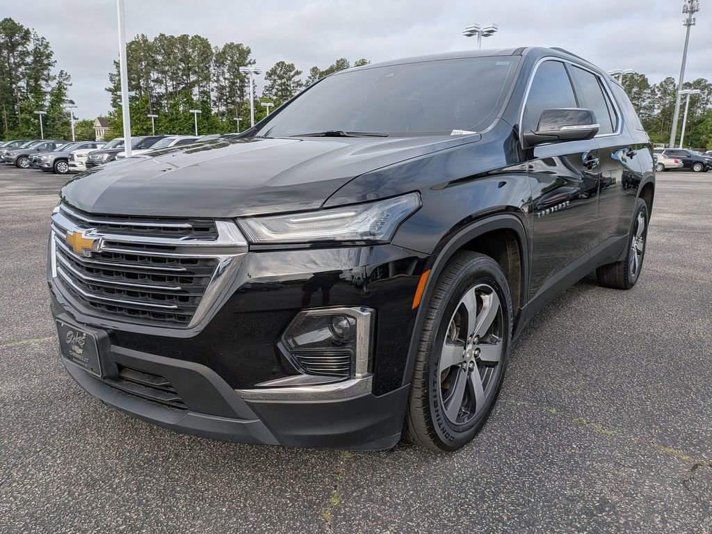 Used 2023 Chevrolet Traverse LT w/ LT Premium Package AWD/4WD image 10