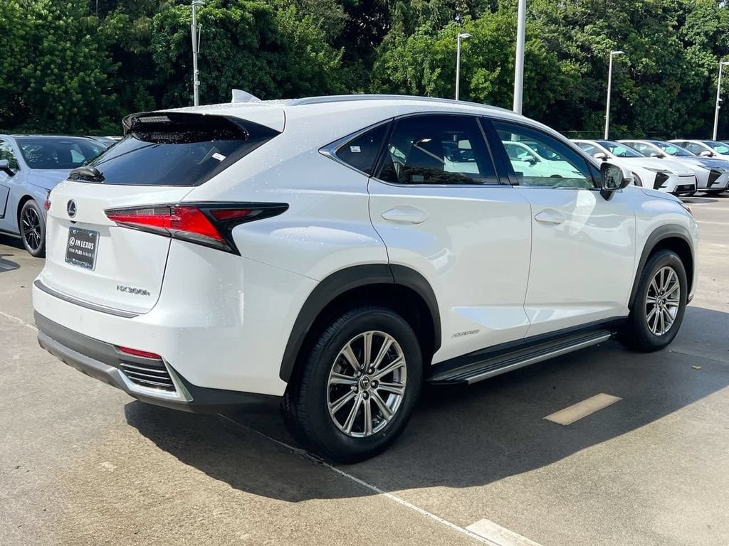 Used 2018 Lexus NX 300h AWD w/ Comfort Package image 7