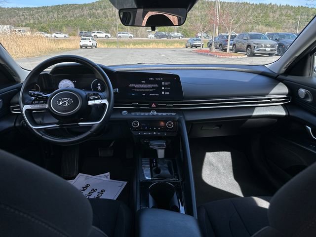 Certified 2023 Hyundai Elantra SEL w/ Convenience Package FWD image 12