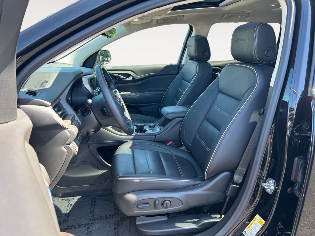 Used 2022 GMC Acadia Denali w/ Denali Ultimate Package AWD/4WD image 7