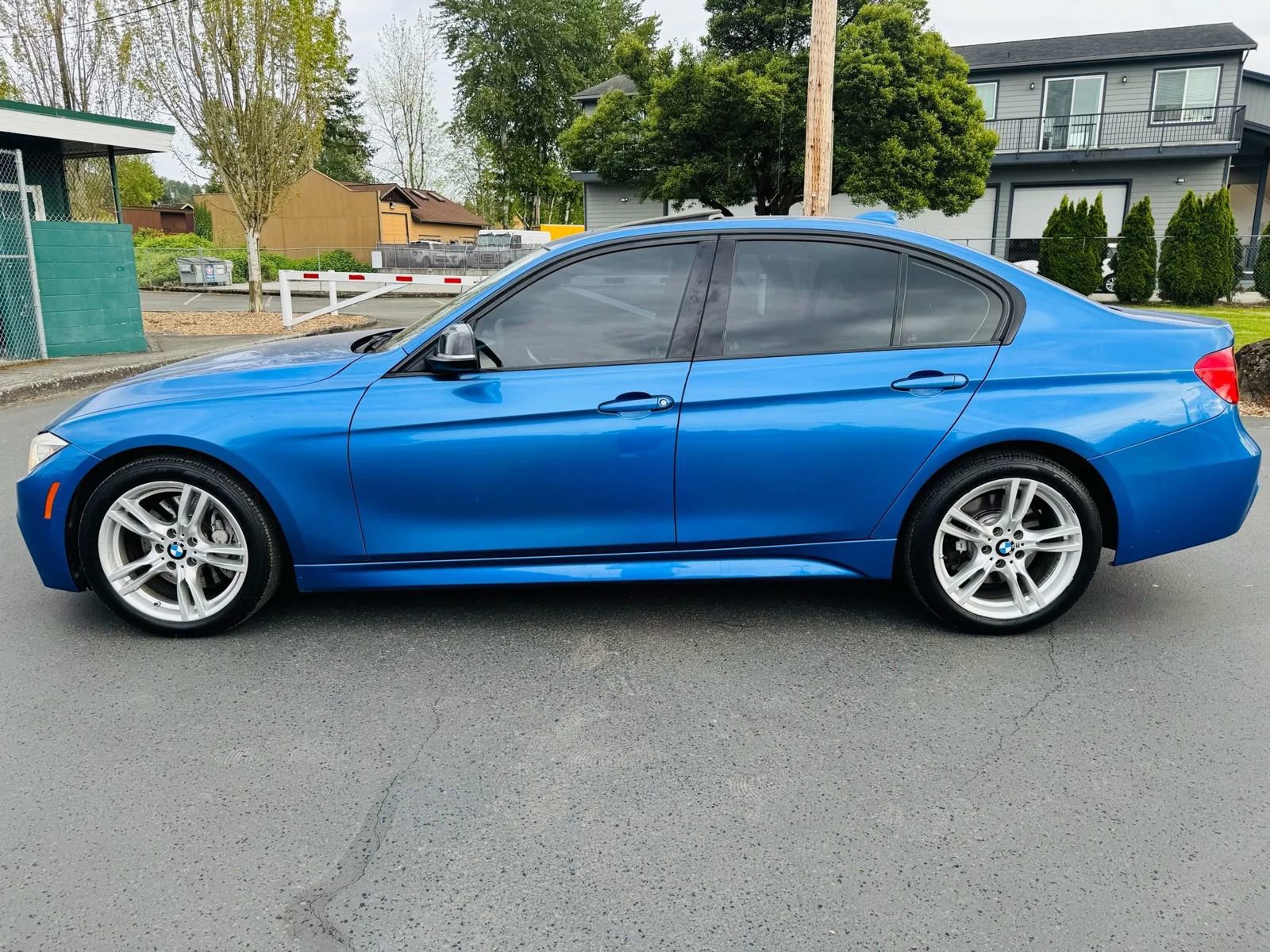 Used 2014 BMW 335i xDrive Sedan image 2