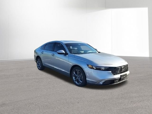 Used 2024 Honda Accord EX image 2