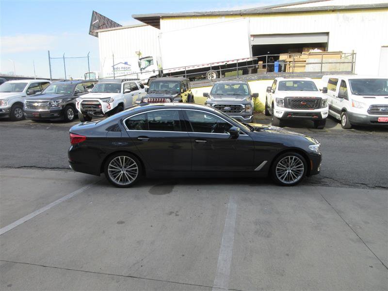 Used 2018 BMW 540i xDrive image 9