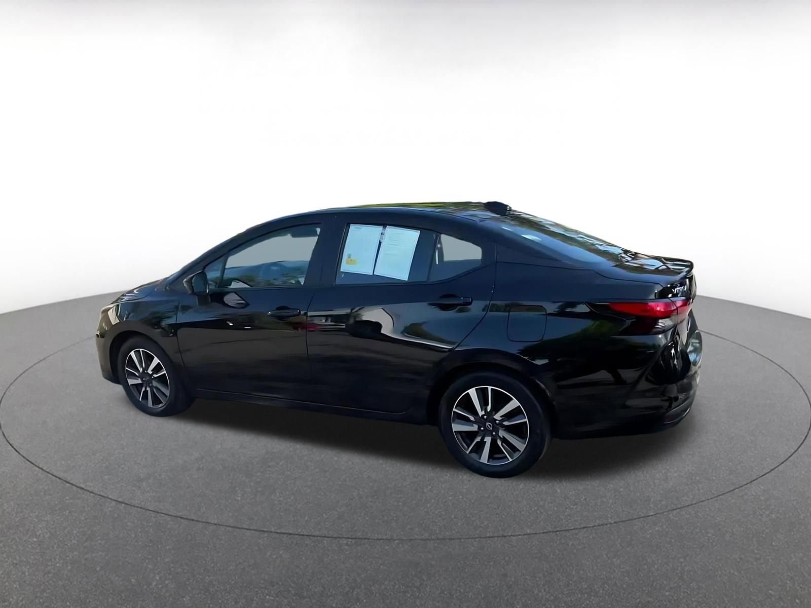 Used 2025 Nissan Versa SV FWD image 10