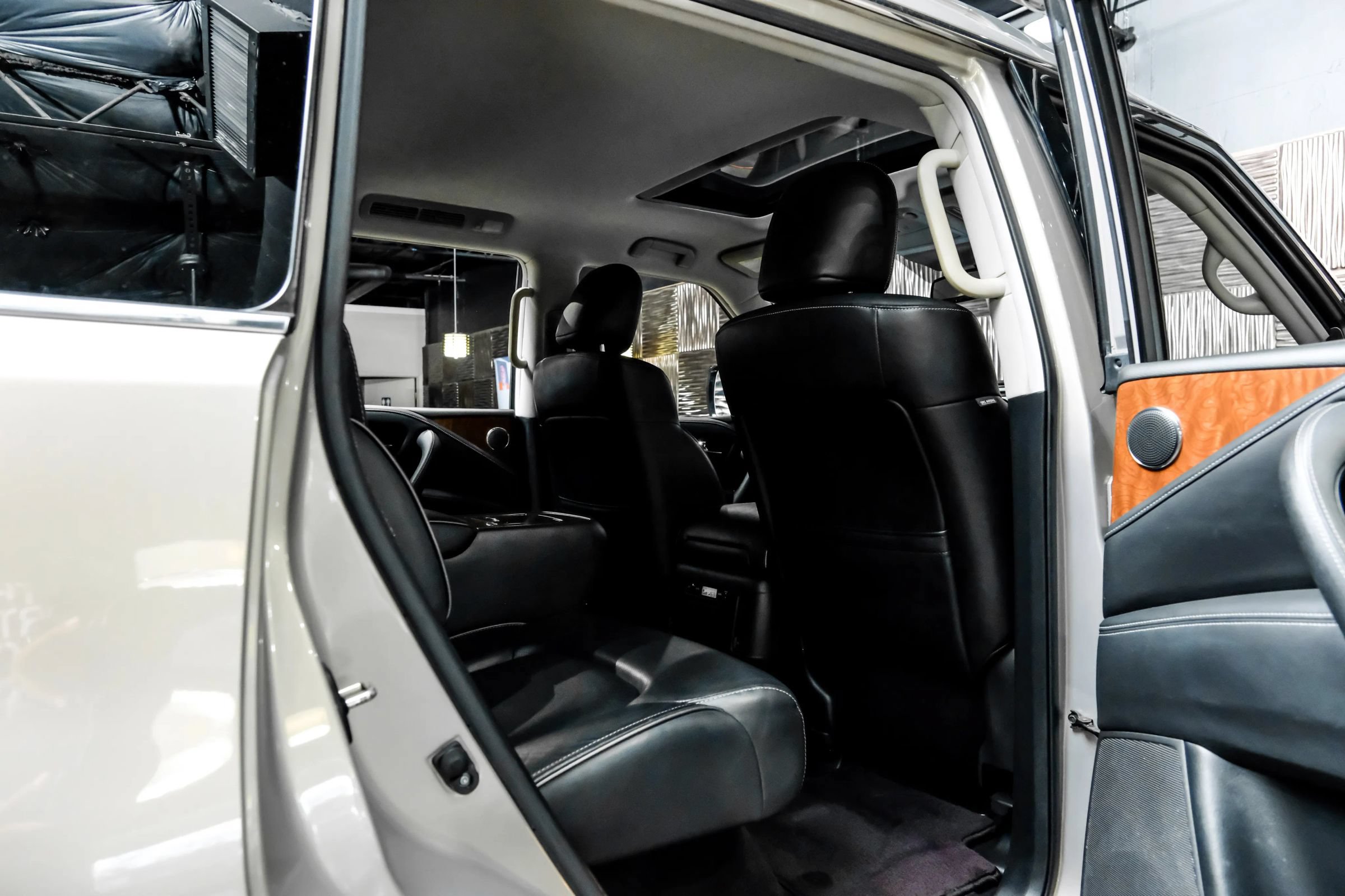 Used 2019 INFINITI QX80 Luxe RWD image 35