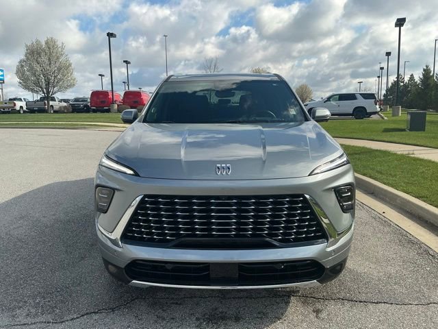 Used 2025 Buick Enclave Avenir w/ Super Cruise Package image 8