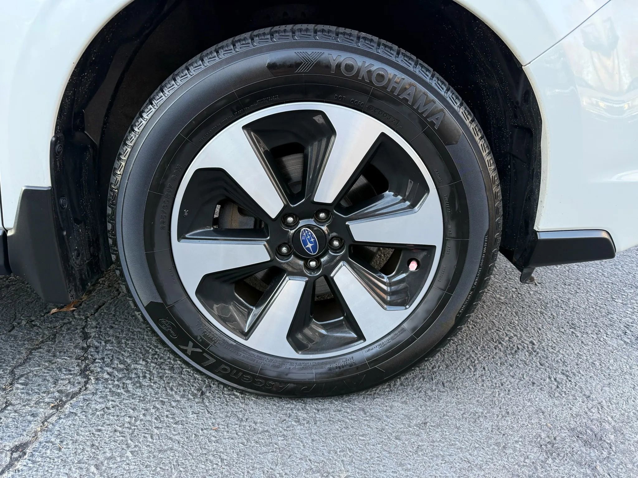 Used 2017 Subaru Forester 2.5i Limited image 9