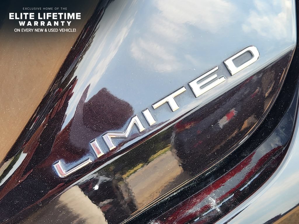 Used 2020 Toyota Avalon Limited w/ Advanced Safety Package FWD image 10