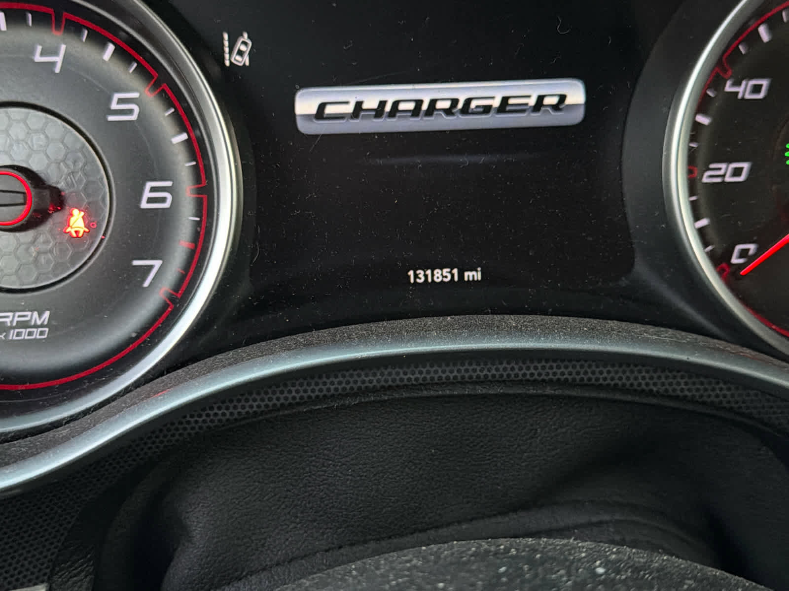 Used 2015 Dodge Charger SXT w/ AWD Premium Group image 4