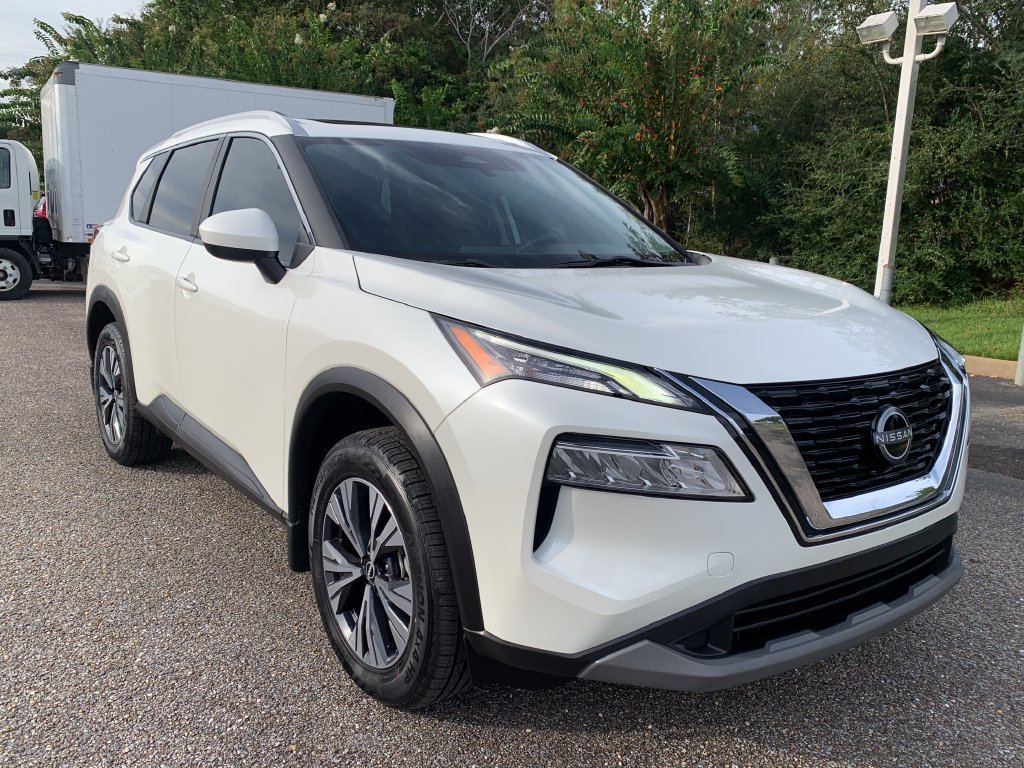Used 2023 Nissan Rogue SV w/ SV Premium B Package FWD image 1