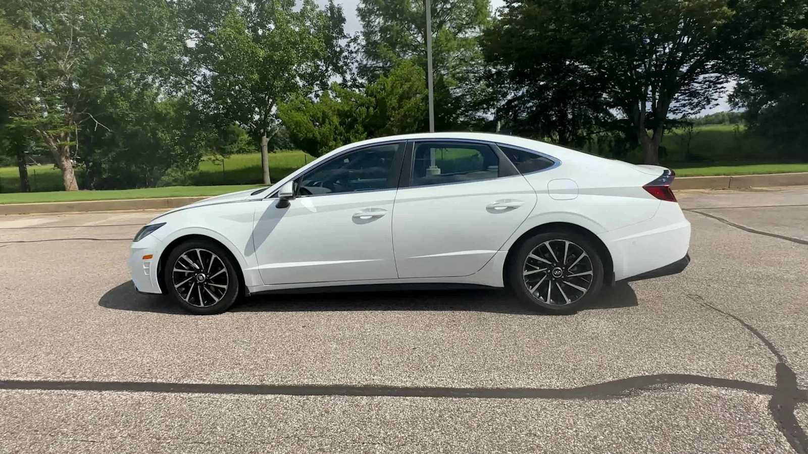 Used 2021 Hyundai Sonata Limited FWD image 5