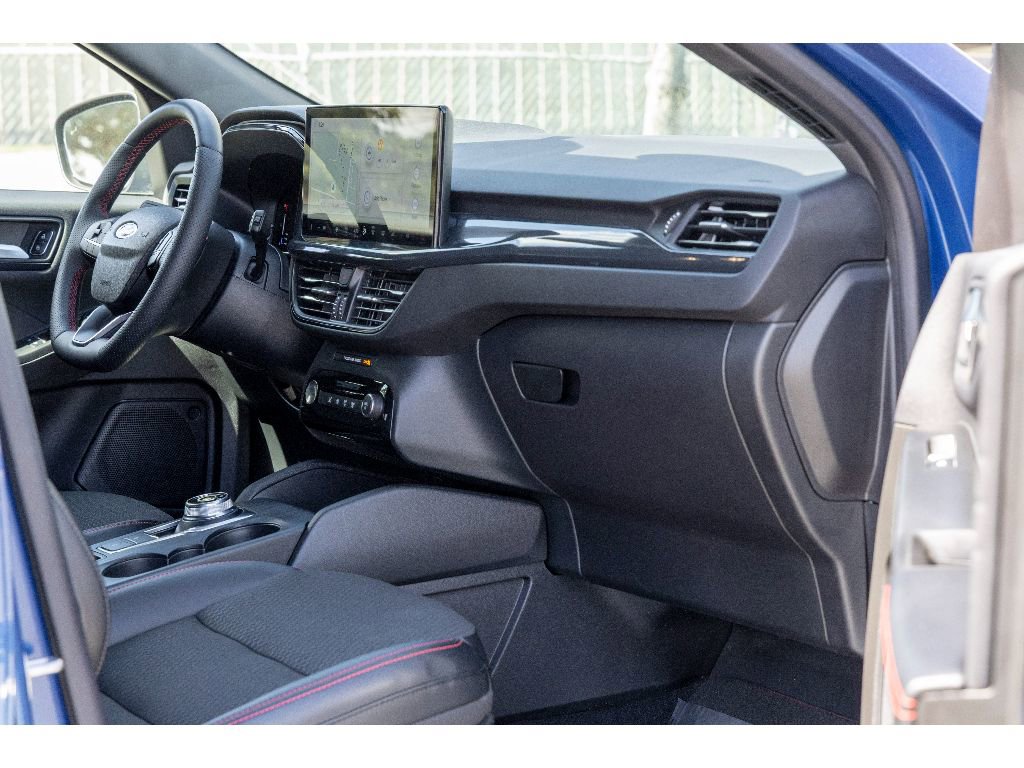 Used 2023 Ford Escape ST-Line w/ Tech Pack #1 AWD/4WD image 10