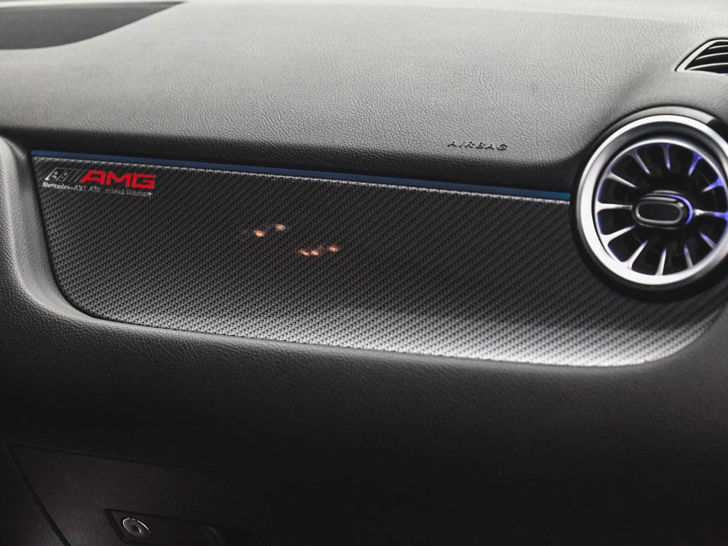 Used 2024 Mercedes-Benz GLA 35 AMG 4MATIC image 16