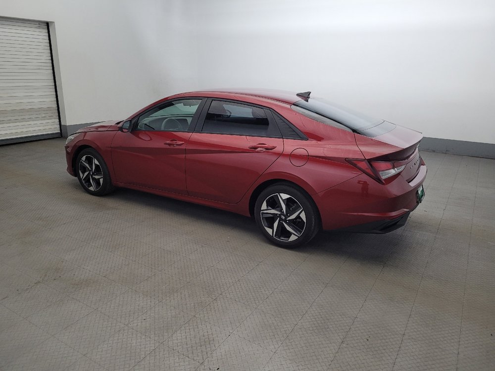 Used 2023 Hyundai Elantra SEL w/ Convenience Package FWD image 3