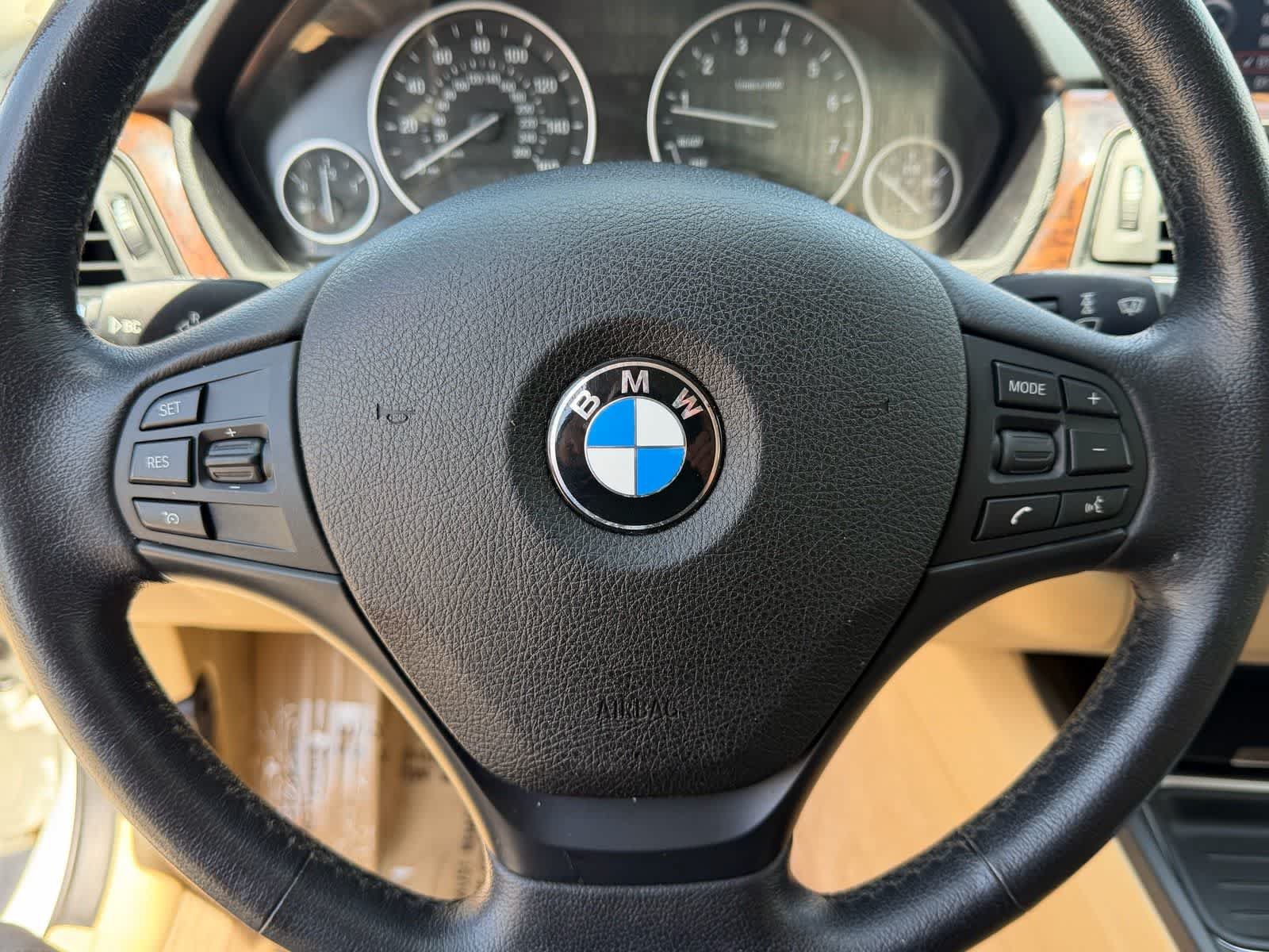 Used 2013 BMW 335i xDrive Sedan AWD/4WD image 30