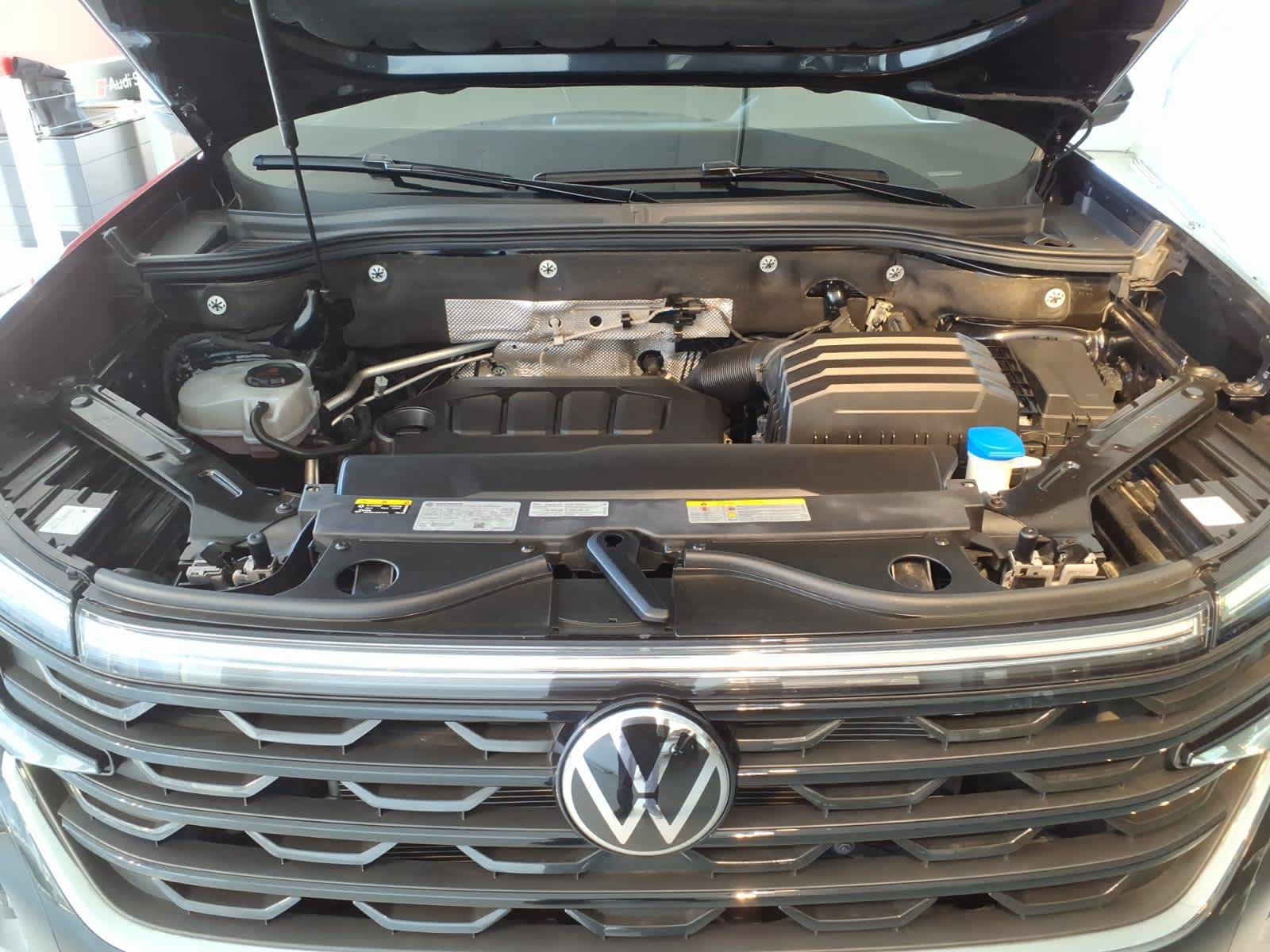 Used 2024 Volkswagen Atlas Cross Sport SE FWD image 24