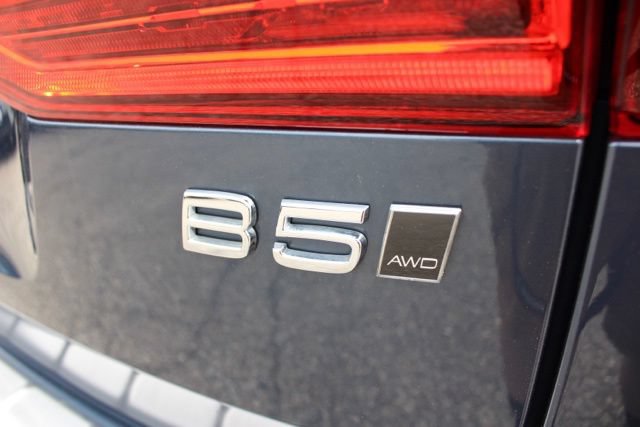 Certified 2023 Volvo XC60 B5 Plus w/ Climate Package AWD/4WD image 15