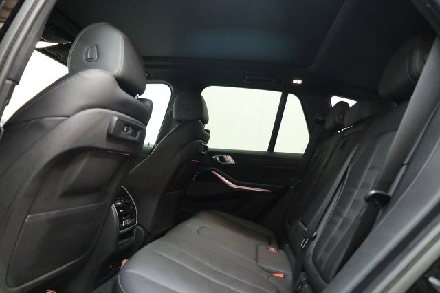 Used 2020 BMW X5 sDrive40i w/ Premium Package image 21