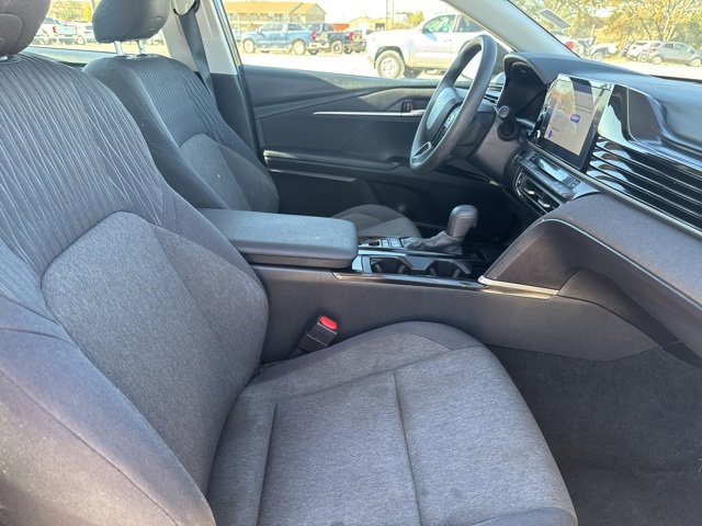 Used 2025 Toyota Camry LE image 14