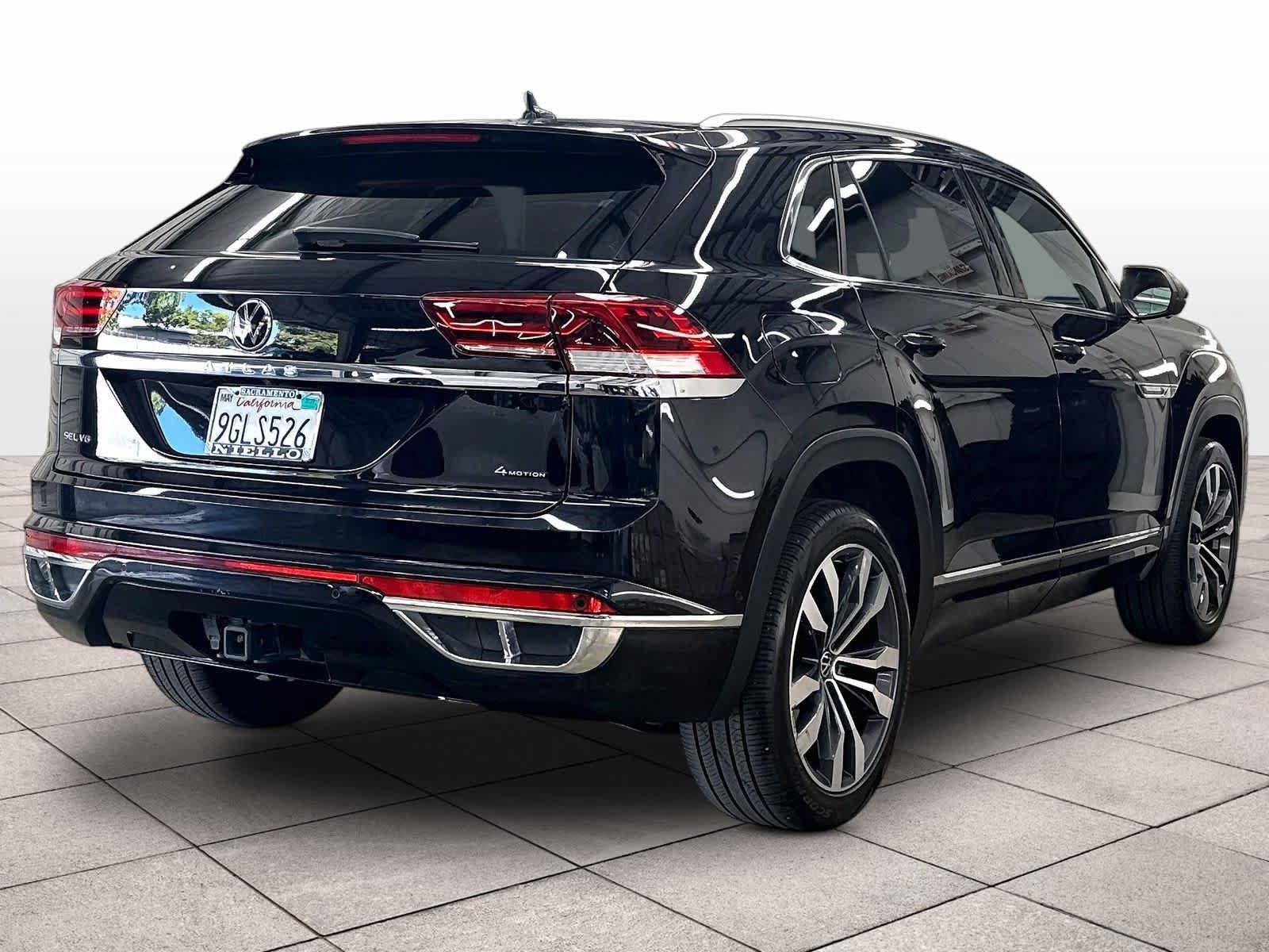 Used 2023 Volkswagen Atlas Cross Sport SEL Premium R-Line AWD/4WD image 9