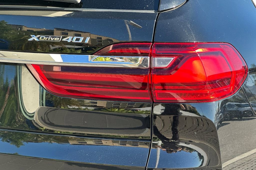 Used 2020 BMW X7 xDrive40i w/ Parking Assistance Package image 35