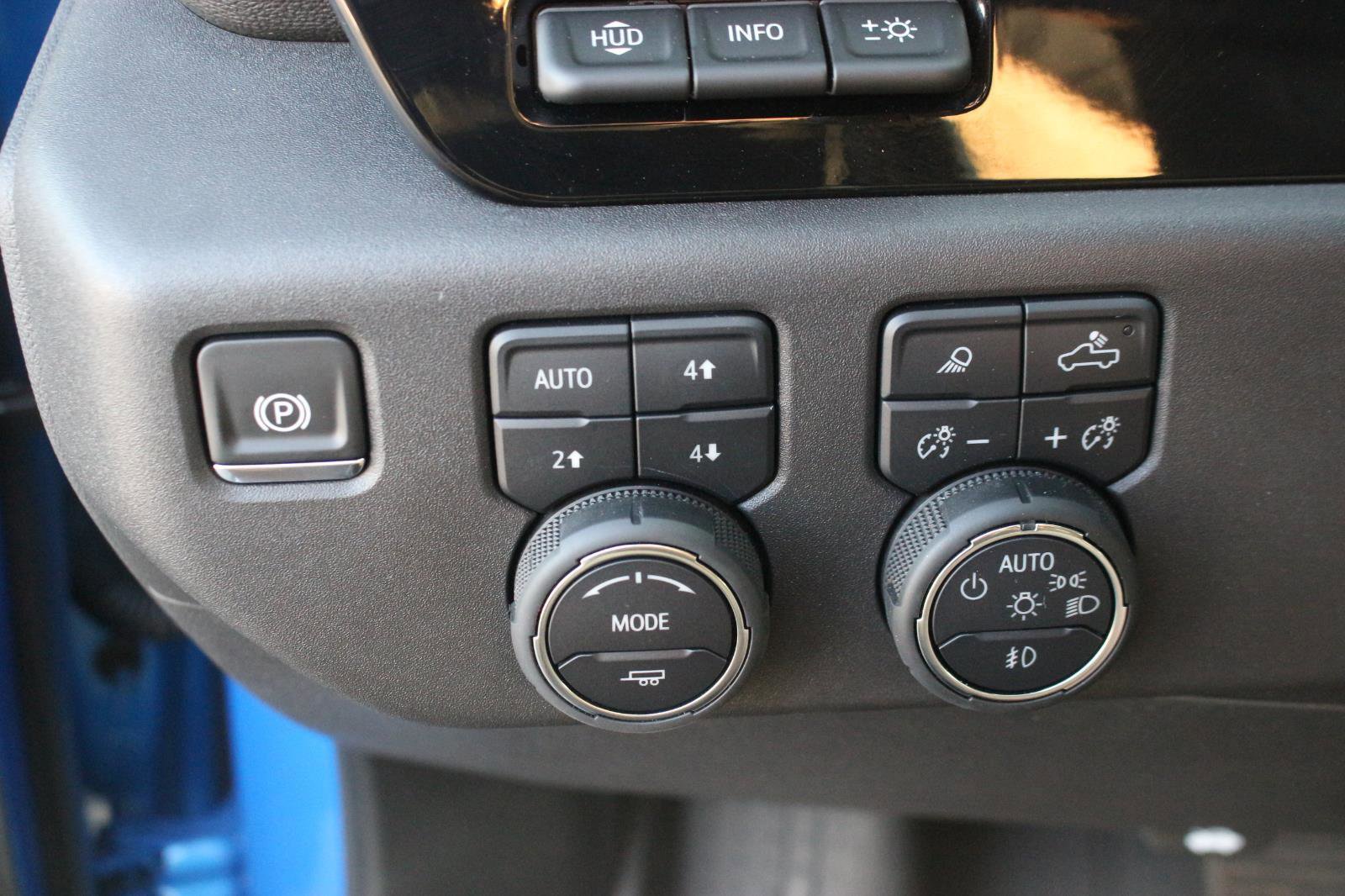 Used 2025 Chevrolet Silverado 1500 ZR2 w/ Technology Package image 33