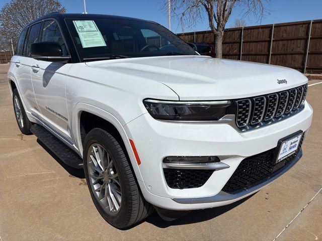 Used 2025 Jeep Grand Cherokee Summit image 2
