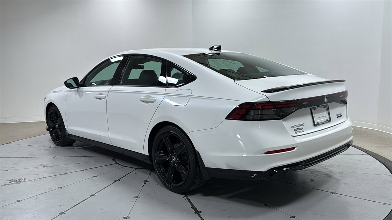 Used 2024 Honda Accord Sport image 7