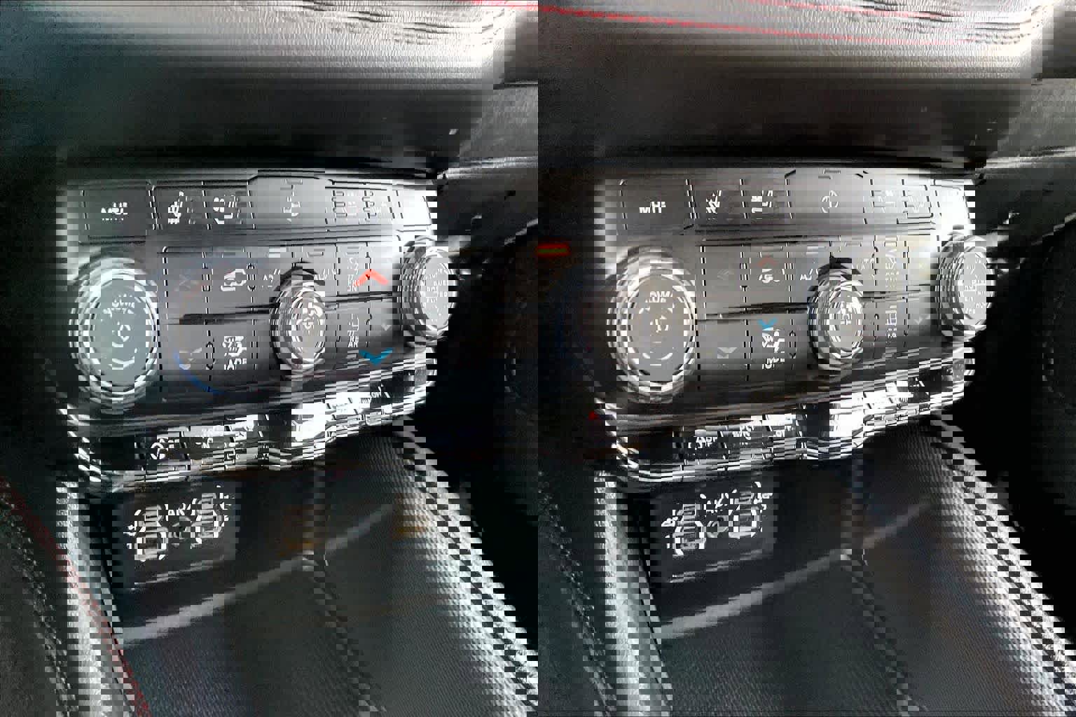 Used 2024 Dodge Durango GT image 35