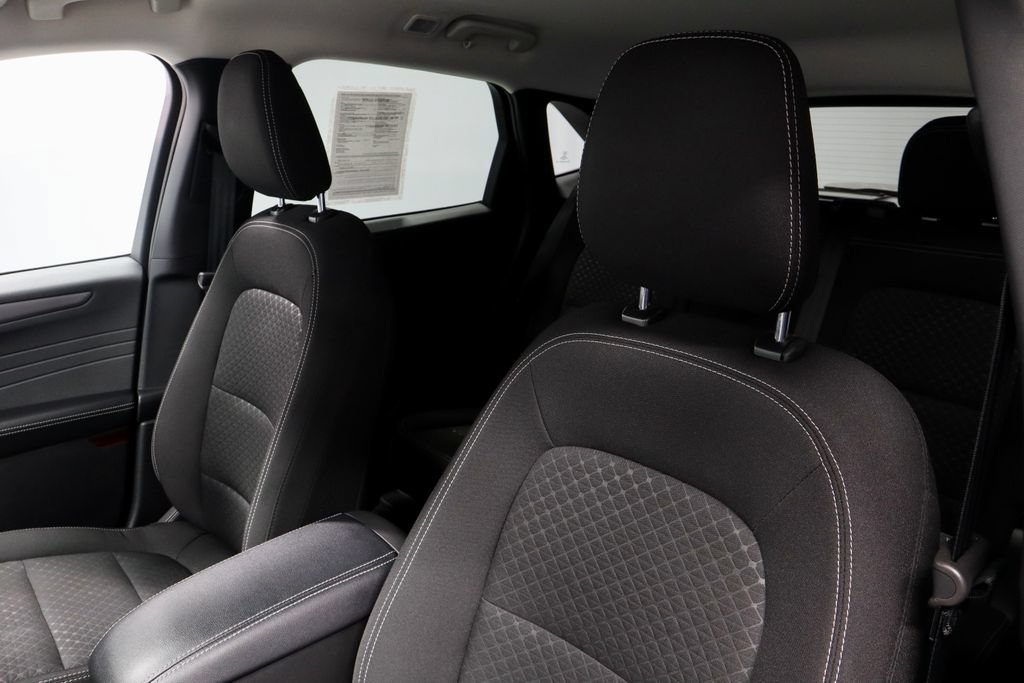 Certified 2025 Ford Escape Active AWD/4WD image 25
