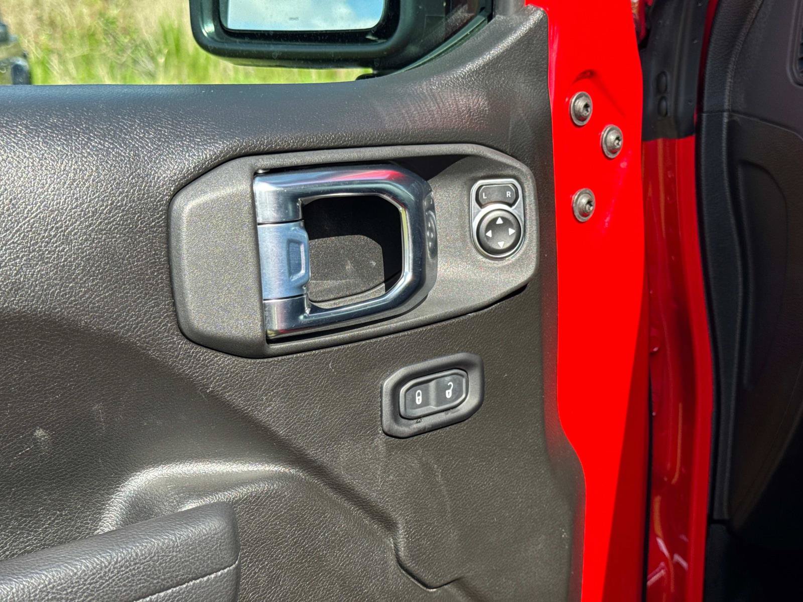Certified 2026 Jeep Wrangler Unlimited Rubicon AWD/4WD image 17