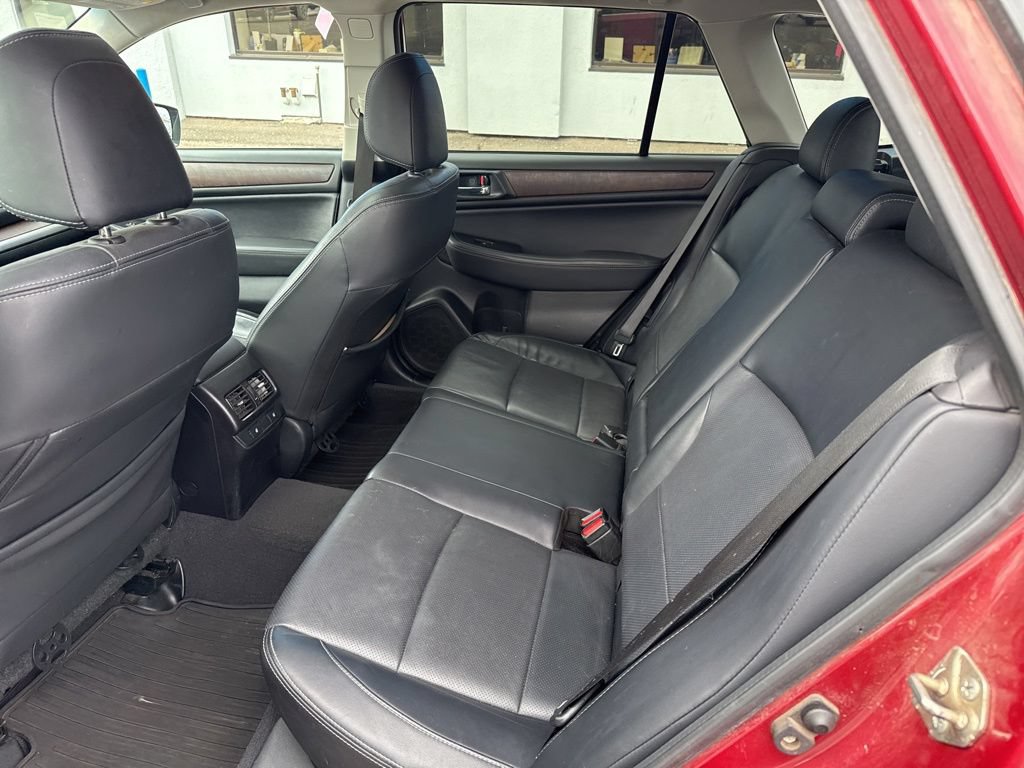 Used 2017 Subaru Outback 2.5i Limited AWD/4WD image 29