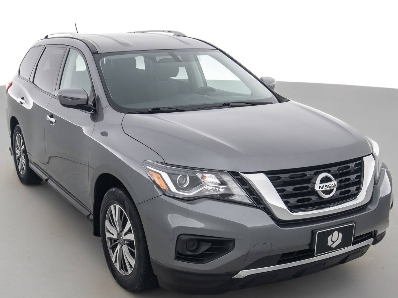 Used 2018 Nissan Pathfinder S AWD/4WD image 1