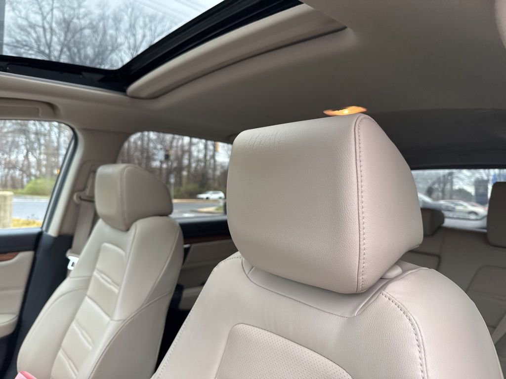 Used 2019 Honda CR-V Touring image 12