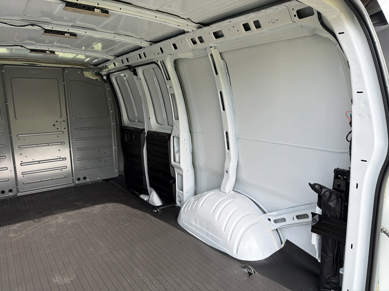 New 2025 GMC Savana 2500 Work Van w/ Driver Convenience Package image 12