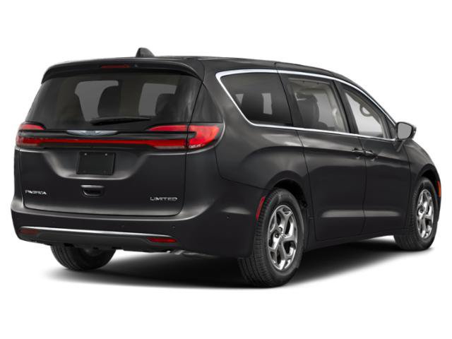 Used 2025 Chrysler Pacifica Limited FWD image 2