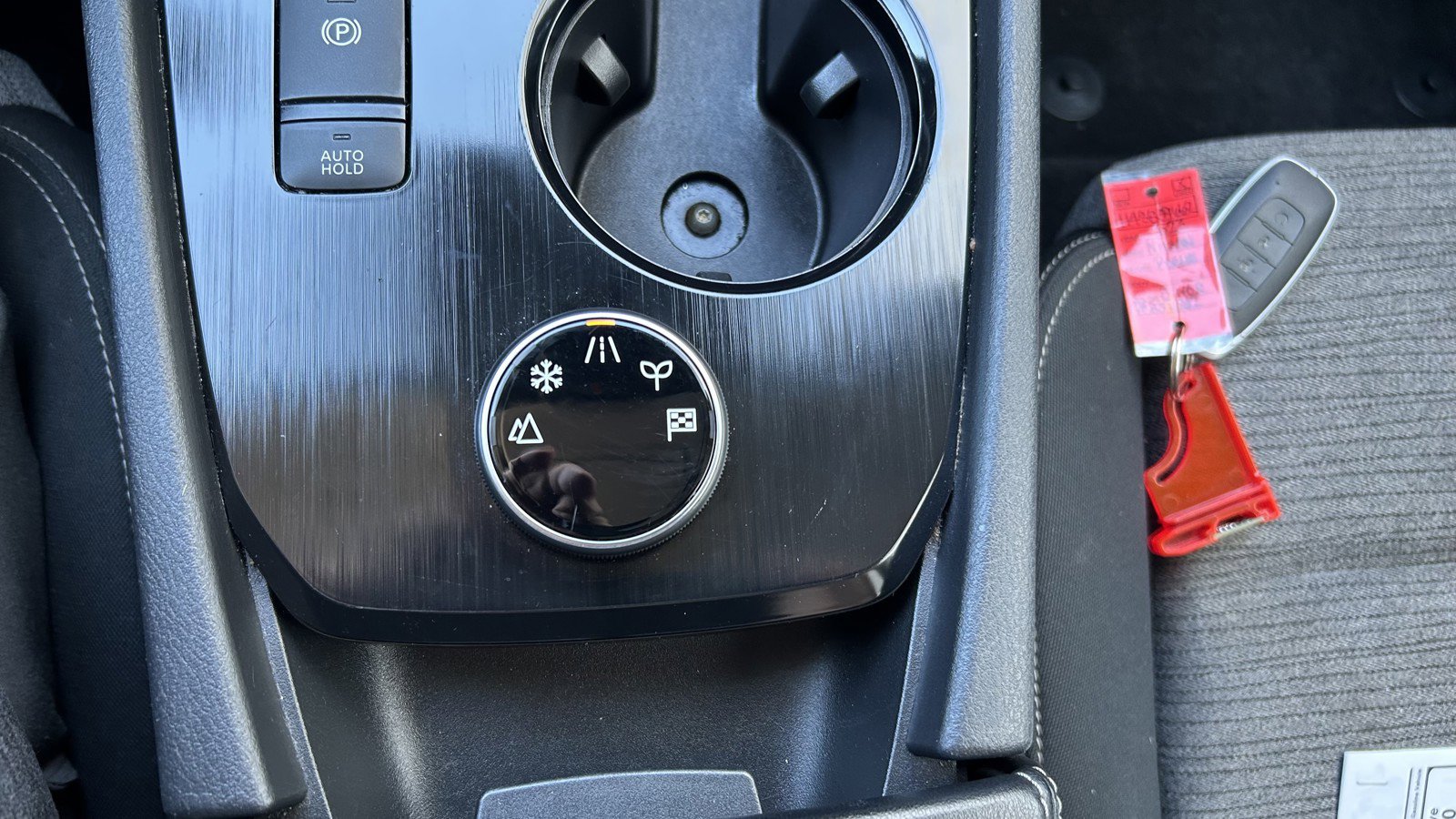 Used 2023 Nissan Rogue SV image 36