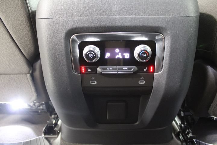 Used 2023 GMC Yukon Denali AWD/4WD image 22