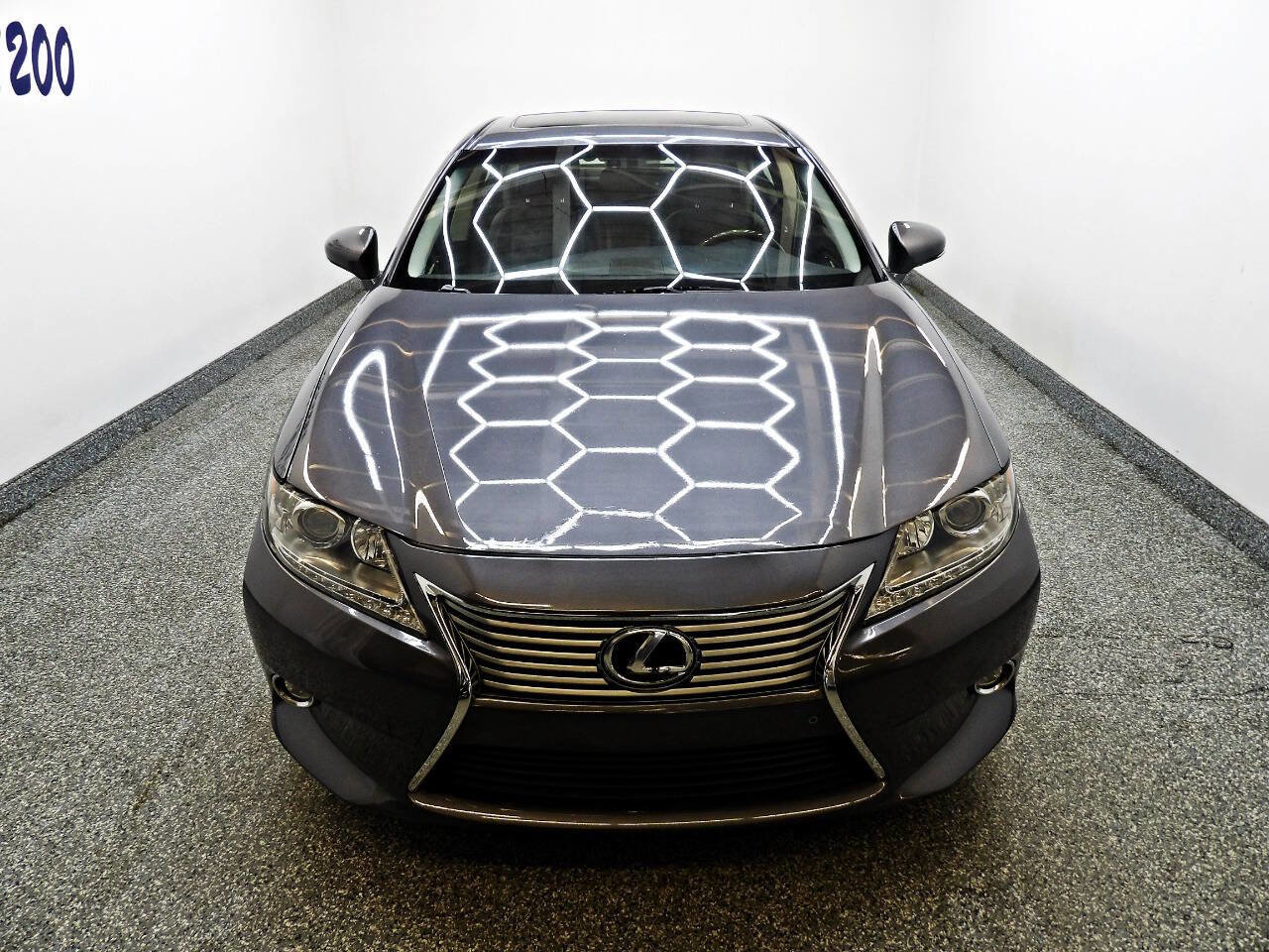 Used 2015 Lexus ES 350 w/ Luxury Package image 2