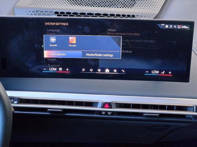 Used 2026 BMW iX xDrive60 AWD/4WD image 15