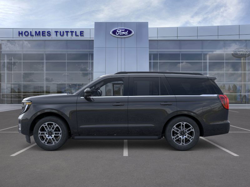 New 2025 Ford Expedition Active image 3