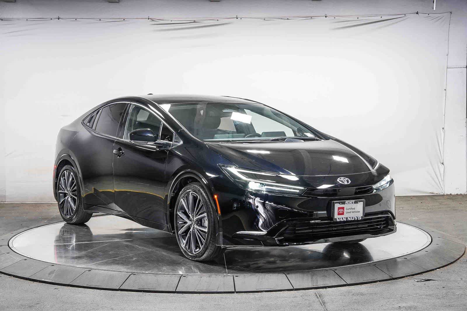 Certified 2023 Toyota Prius Limited w/ Limited Premium Package FWD image 6