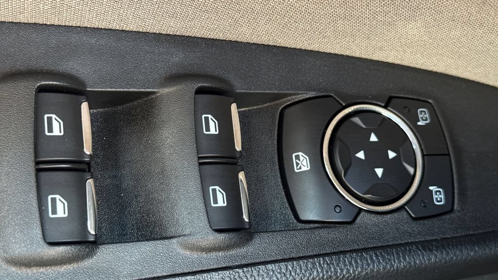 Used 2018 Ford Fusion S FWD image 32
