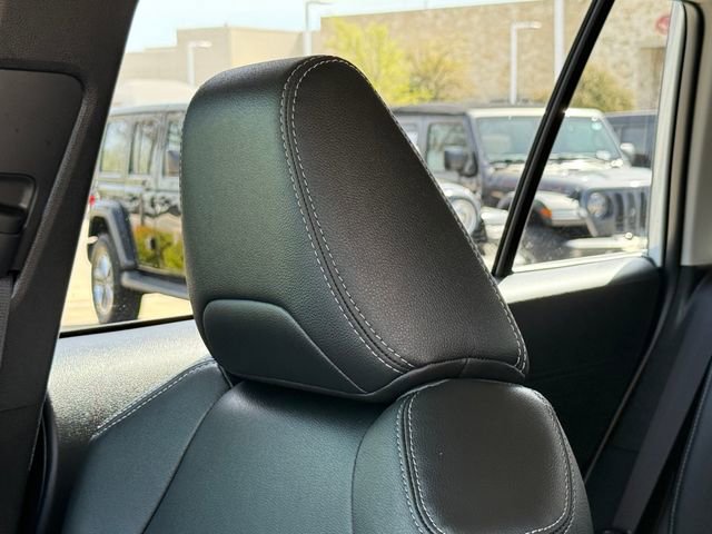 Used 2026 Toyota Corolla Cross XLE w/ Convenience Package image 16